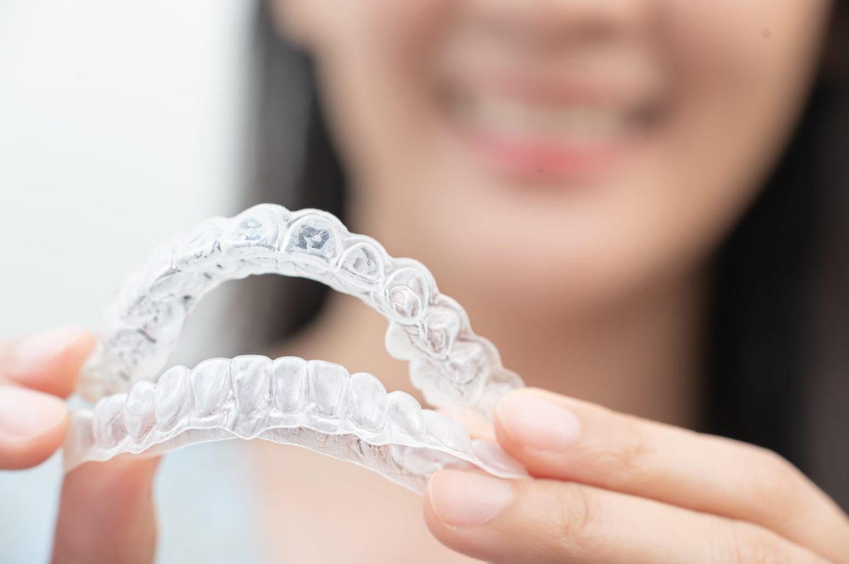 Pros and Cons of Clear Aligners